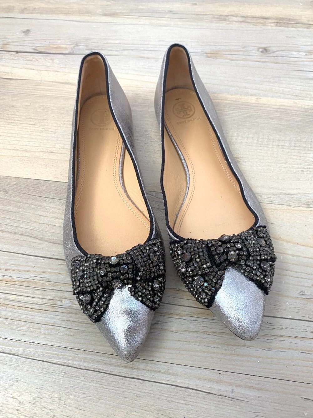 Tory Burch Metallic Silver Rhinestone Bow Flats Size 10
